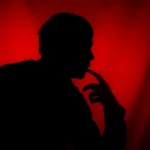Kenapa Saya Suka Bicara Sendiri? Penjelasan Psikologis di Balik ‘Self-Talk’