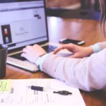 Pilihan Website Portofolio Online Gratis untuk Profesional di 2026, Mana yang Cocok?
